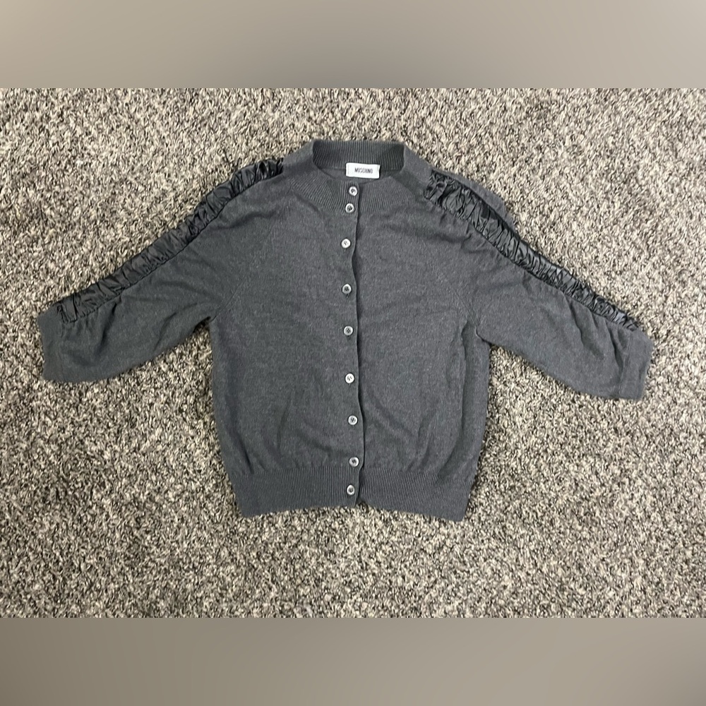 Maschino cashmere and silk ruffled sleeve short sleeve sweater cardigan